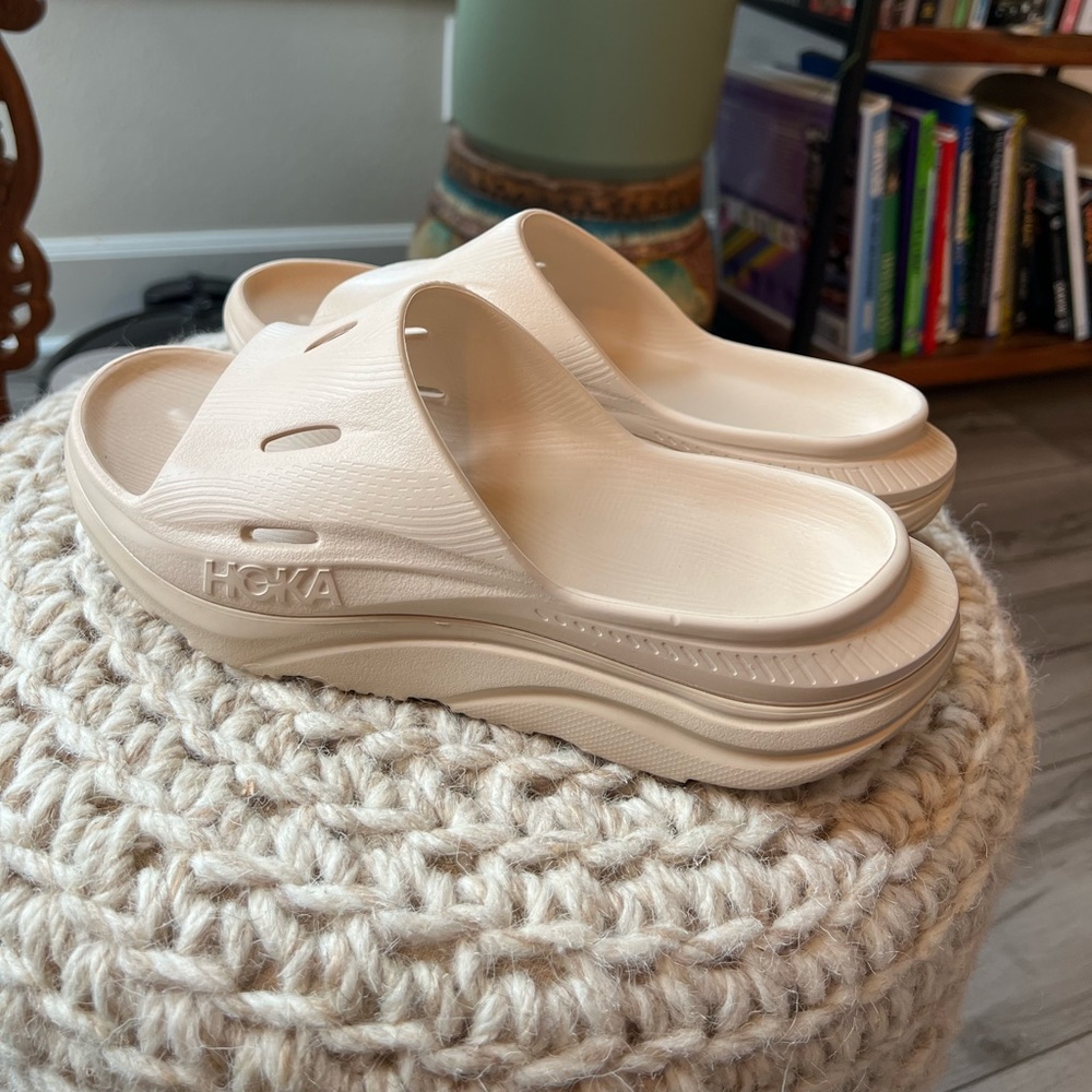 HOKA recovery slides